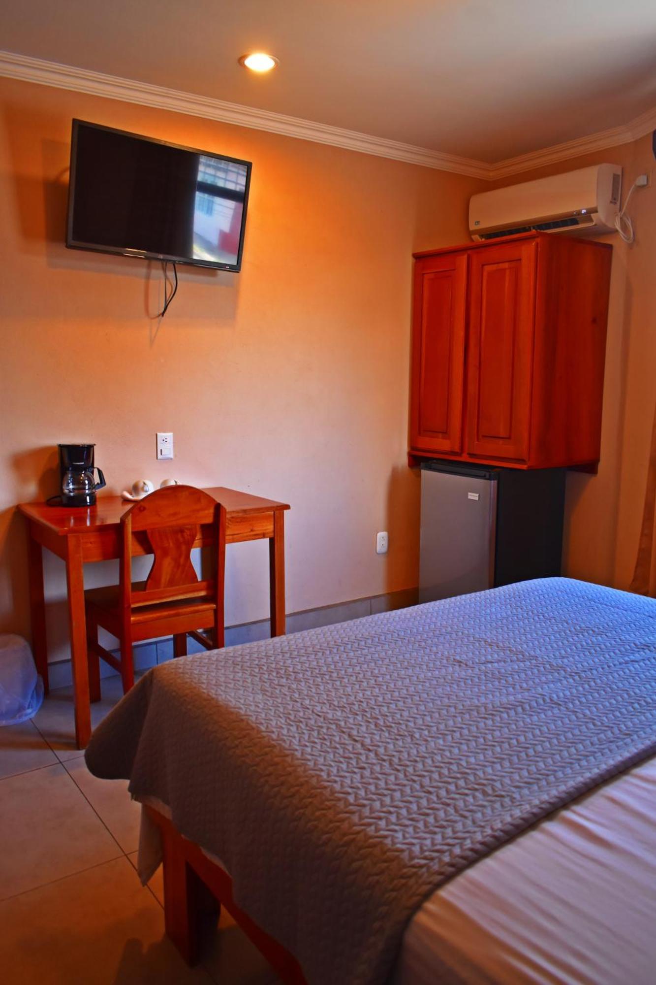 פונטארנס Hotel Cabinas Midey מראה חיצוני תמונה